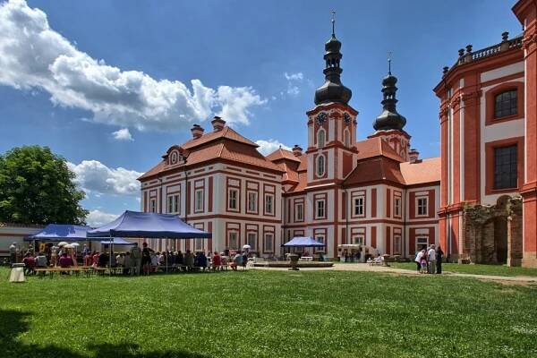 V Plzeňském kraji přibývá turistů z Bavorska, láká je baroko