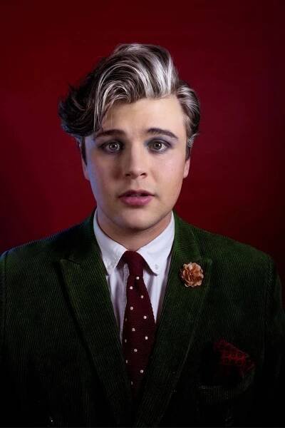 jules headshot 2025 copy – Jules Starn