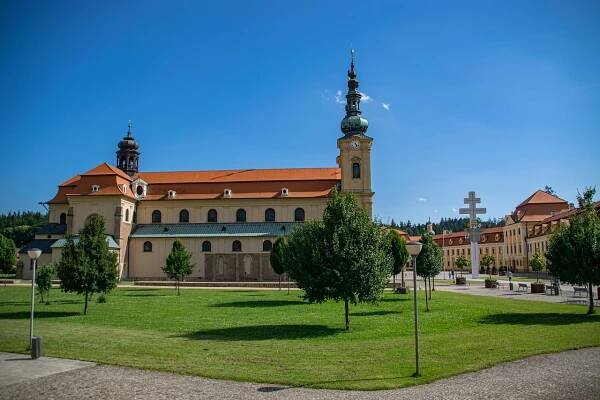 Černý den v historii Velehradu. Před 600 lety byl vypálen husity. Opata Jana a čtyři mnichy upálili -