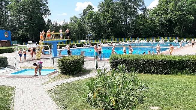 Letní koupaliště v Karviné opět otevře. Takové jsou letošní ceny
