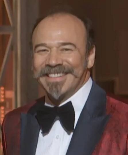 Danny Burstein - Wikipedia