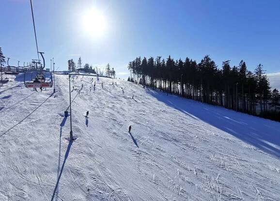 Lyžujeme denně 9:00 - 16:00