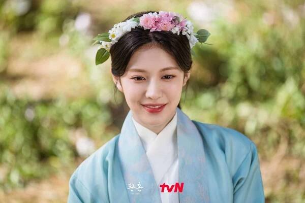 Go Yoon Jung spomína narastajúcu popularitu a svoj netradičný hlas, ktorý zaujal divákov - Asianstyle
