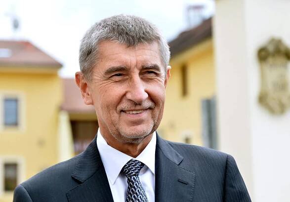 O vydání Babiše a Faltýnka k trestnímu stíhání rozhodne sněmovna 6. září