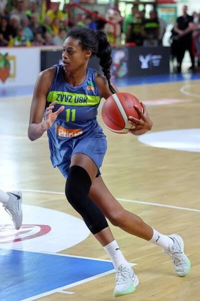 Valériane Ayayi | ZVVZ USK Praha