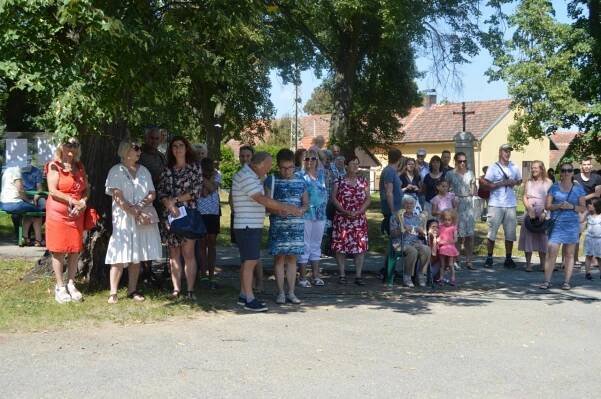 Křest knihy a vysvěcení kapličky 17.8.2021 - Oficiální stránky obce Chlum