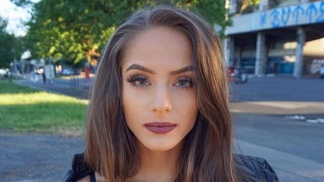 GALERIE: Youtuberka Týnuš Třešničková vyděsila svou tváří bez make-upu! Lidé jí nadávají, že vypadá jak strašidlo!