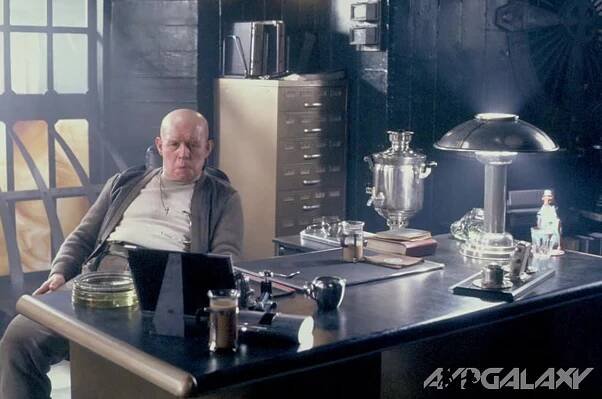 Superintendent Harry Andrews (Played by Brian Glover)