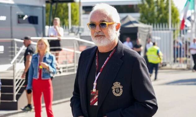 Vysoce kontroverzní persona se vrací na scénu. Dříve čelil doživotnímu zákazu, nyní dostal Briatore novou práci ve Formuli 1