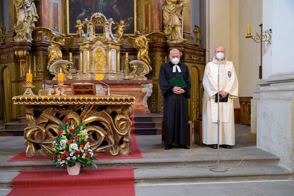 Ekumenické bohoslužbě předsedali plukovník gšt. Jaroslav Knichal a Pavel Ruml