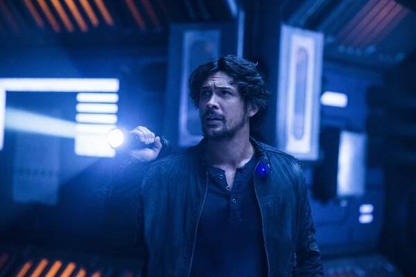 Prvních 100 - Sleeping Giants - Z filmu - Bob Morley