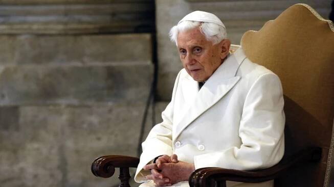 Bývalý papež Benedikt XVI. je obviňován z pochybení v kauzách zneužívání mladistvých