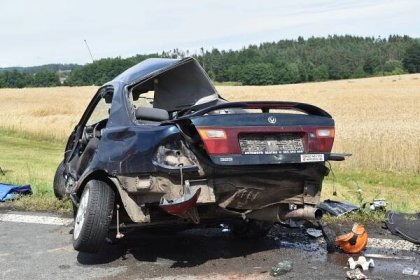 Tragédie na Klatovsku: Mladík nepřežil střet dvou vozů