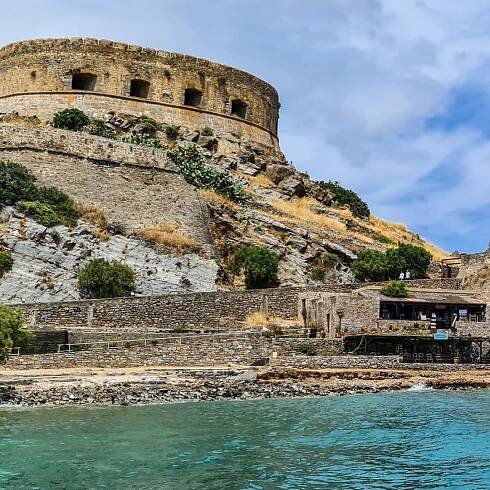 Kréta: Celodenní výlet do Agios Nikolaos a na ostrov Spinalonga | GetYourGuide