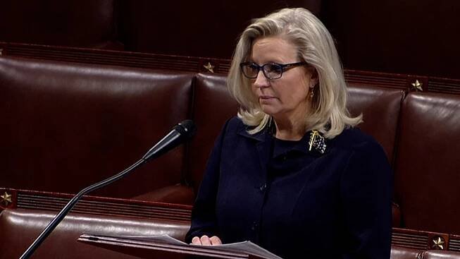 Republikáni sesadili kritičku Trumpa Cheneyovou. Strašná bytost, napsal