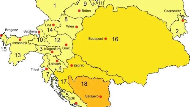 Mapa Rakouska-Uherska s vyznačeným Předlitavskem (světle žlutá) a Zalitavskem (sytě žlutá) a s korunními zeměmi. Tmavě žlutá Bosna a Hercegovina měla zvláštní status