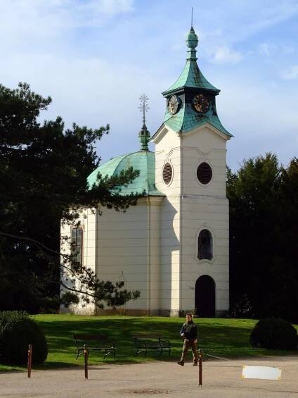 Fotografie - Chlumec nad Cidlinou - kaple v zámeckém areálu - 13.04.2015