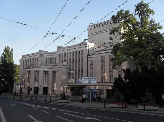 Soubor:(TTO) Divadlo Krušnohorské (Teplice) 10.JPG