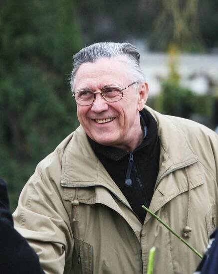 Filmový bard Petr Kostka (84): Vážná operace! Dekomprese nervů v páteři
