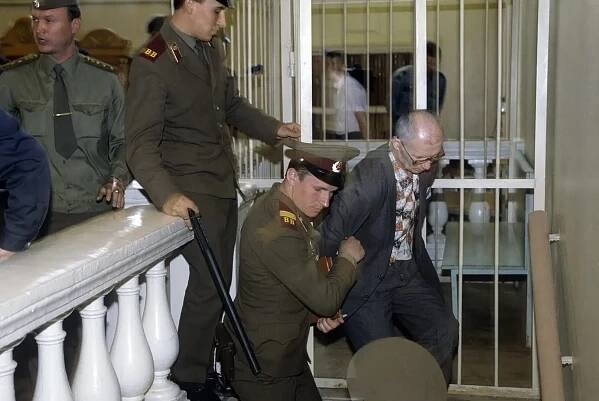 Andrei Chikatilo in court
