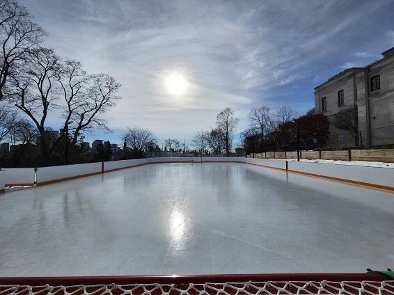 60x120ft-refrigerated-rink-freed-ice-level-boards-glass-bc