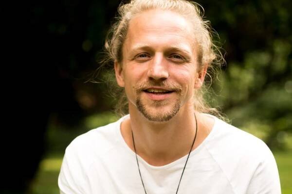 Tomáš Klus: Ohleduplnost ke všemu živému se vrací