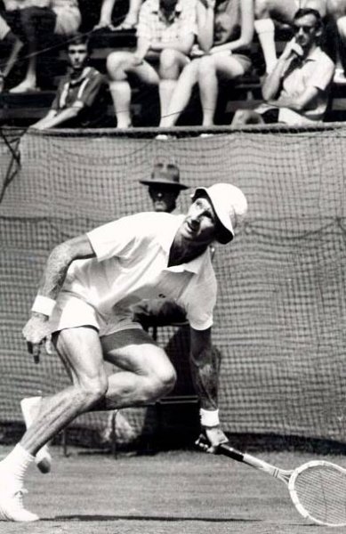 Tony Roche Against Rod Laver 1977 Wallpaper