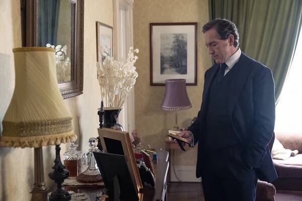 Dalgliesh - Smrt soudního znalce – 2. část - Z filmu - Bertie Carvel