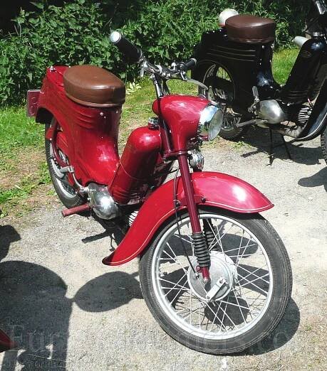 (1958) Jawa 555 Pionýr | Galerie | Veteráni i veterán - Oldtimers - Historická vozidla