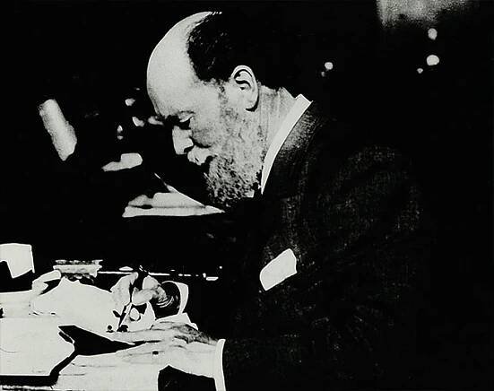 Carl Fabergé and His Firm - Музей Фаберже