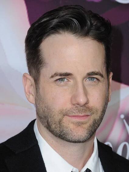 Niall Matter - Actor