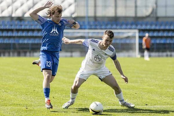 Fotbalisté SK Kladno porazili Louny 4:1.