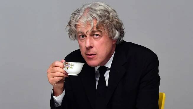 Alan Davies review — caustic and frighteningly confessional in Edinburgh