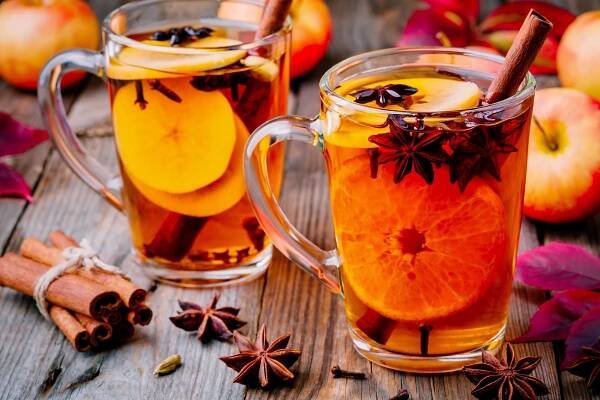 Hřejivé podzimní nápoje: horká čokoláda s pomerančem, latte a další podobné nápoje - ikura.cz