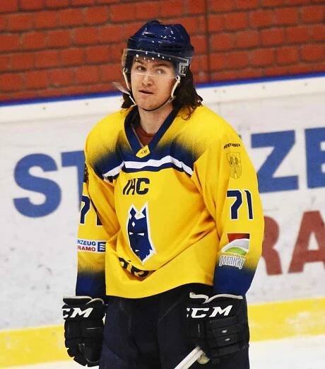 II. liga ledního hokeje: IHC Králové Písek - HC Klatovy 4:5.