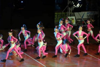 OBRAZEM: Taneční soutěž TanceR Cup ve sportovní hale Datart Zlín. Podívejte se