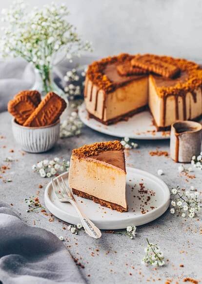 Käsekuchen mit Karamell-Keksen