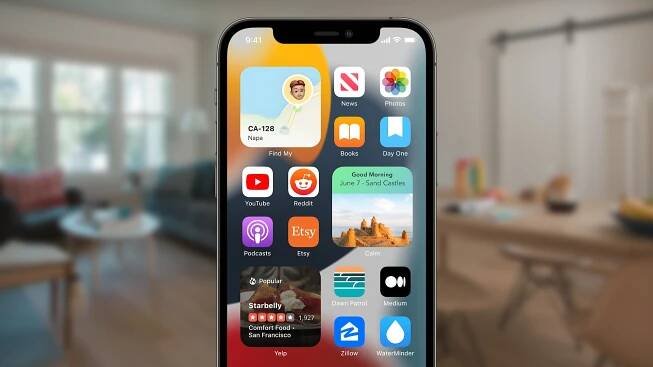 iOS 16 umožňuje smazat až 30 předinstalovaných aplikací od Applu