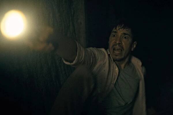 Barbarian star Justin Long has the worst meal ever in utterly disgusting NSFW deleted scene