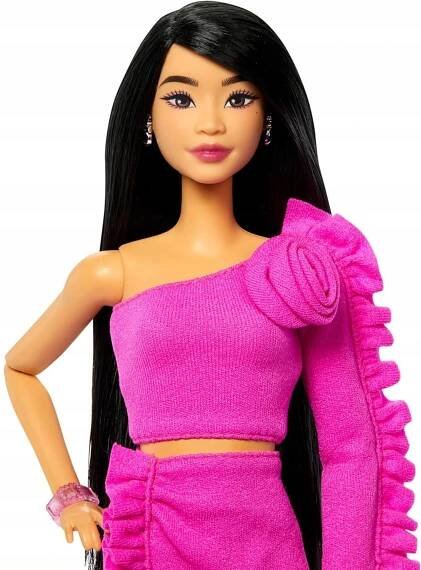 BARBIE DELUXE STYLE PANENKA VE STYLU BARBIECORE S PROTÉZOU NOHY #2 HYV26 Kód výrobce HYV26