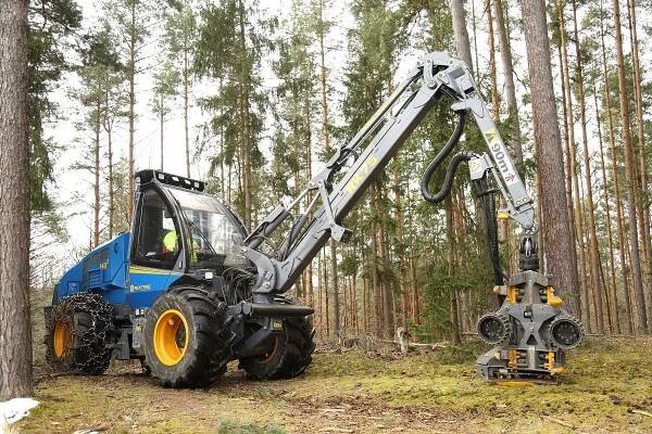 Harvestor ROTTNE H8E | Ideální probírkový harvestor