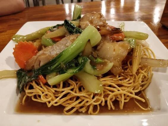 The Secret to Perfectly Crispy Hong Kong Chow Mein at Home