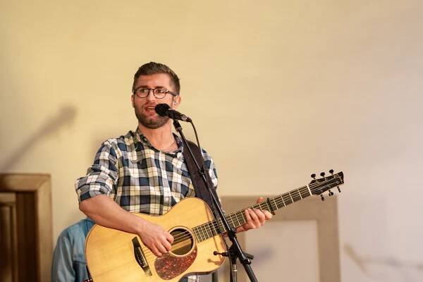 Byl to zážitek pro všechny generace. Fanoušci Michala Horáka si užili koncert pro charitu - Kutnohorské listy