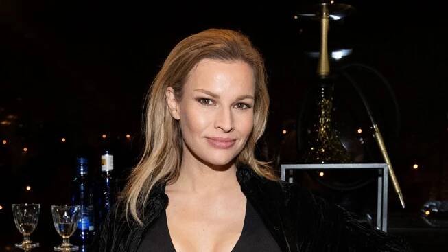 Moderátorka Petra Svoboda (40) ukázala sexy výstřih bez podprsenky!