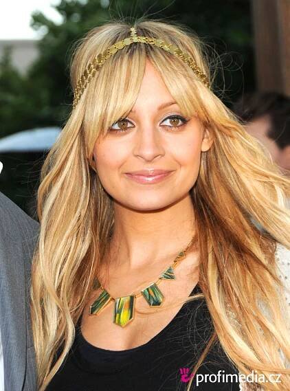 Nicole Richie - celebrity účes - HappyHair