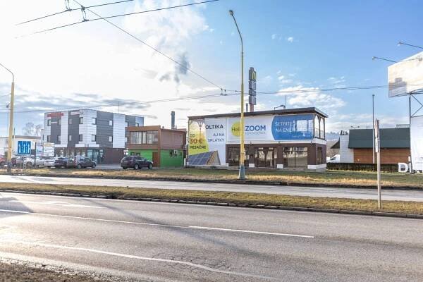 Prenájom - obchodný priestor/showroom - 160m2, 5x parking