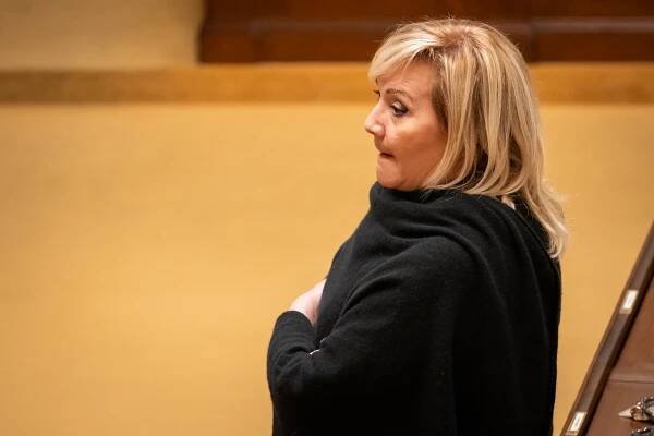 ‚Nedivím se, že Jurečkův paskvil vetoval,‘ reaguje Schillerová na prezidentovo veto. Vítají ho i soudci
