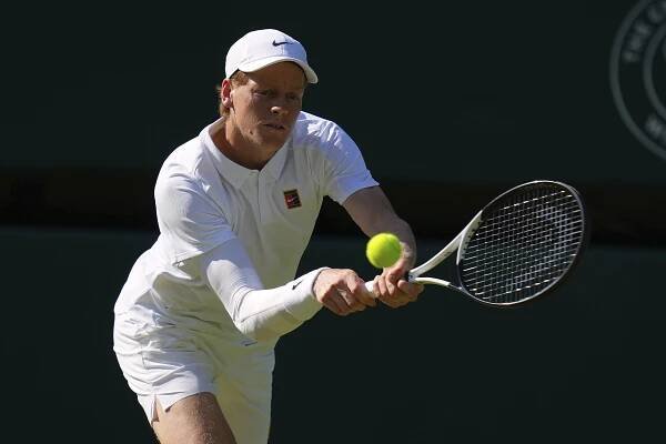 Tenisové hvězdy hlásí zranění. Sinner a Djokovič vynechají turnaj v Torontu