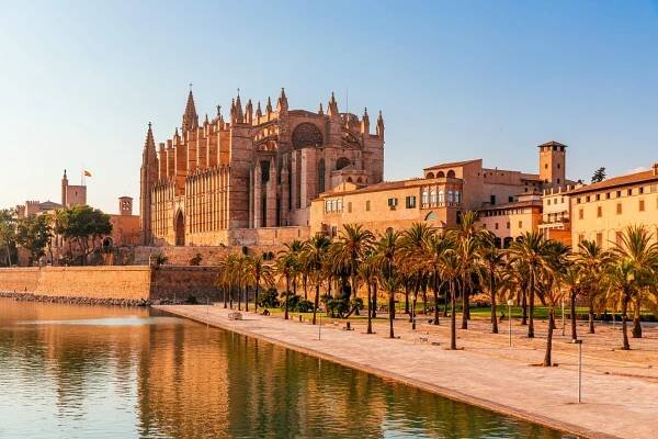 Město Palma de Mallorca či jen Palma ve Španělsku patří mezi deset nejlepších podle průvodce Lonely Planet na rok 2025.