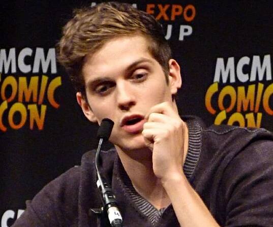 Daniel Andrew Sharman Biography - Facts, Childhood, Family & Achievements of British Actor